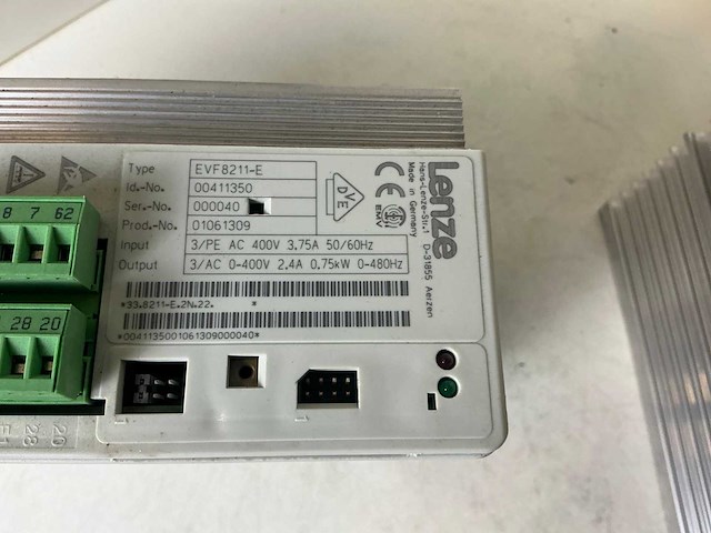 Lenze evf8211-e en 33.8211_e frequentieregelaar (2x) - afbeelding 3 van  4