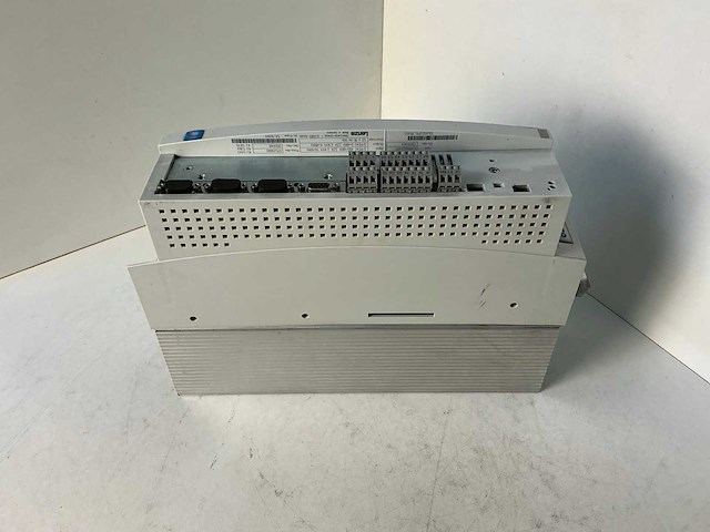 Lenze evs9322-ep frequentieregelaar - afbeelding 2 van  9