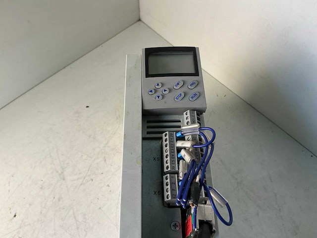 Lenze evs9322-es frequentieregelaar - afbeelding 3 van  6