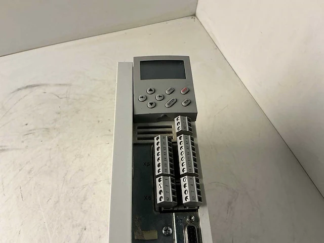 Lenze evs9322-es frequentieregelaar - afbeelding 3 van  6