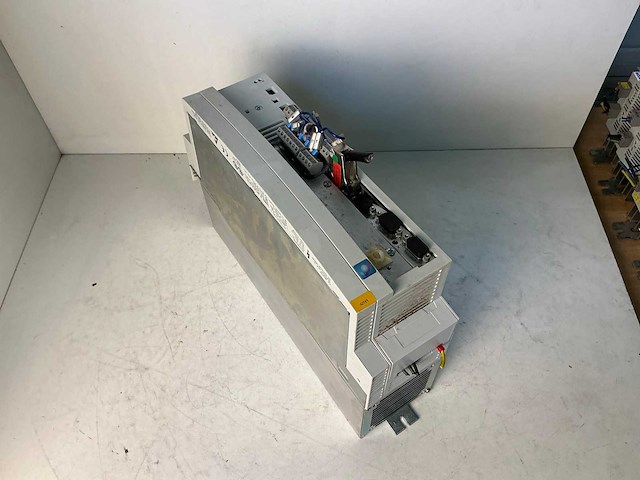 Lenze evs9323-es frequentieregelaar - afbeelding 1 van  7