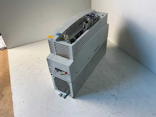 Lenze evs9323-es frequentieregelaar - afbeelding 3 van  7