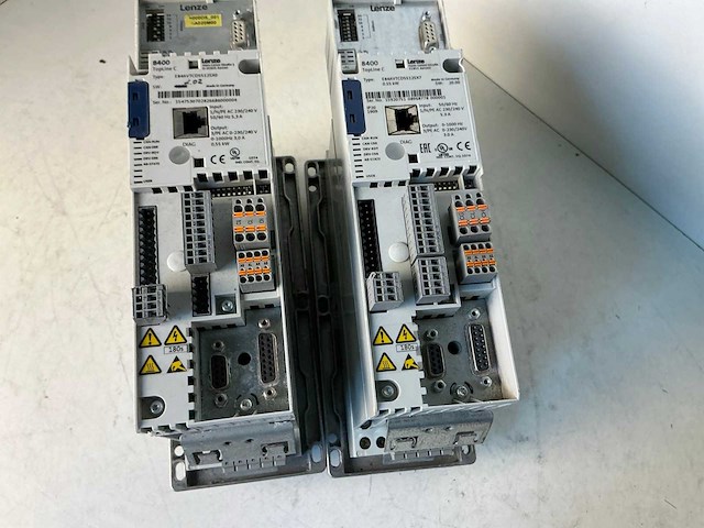 Lenze frequentieregelaar (2x) - afbeelding 5 van  5