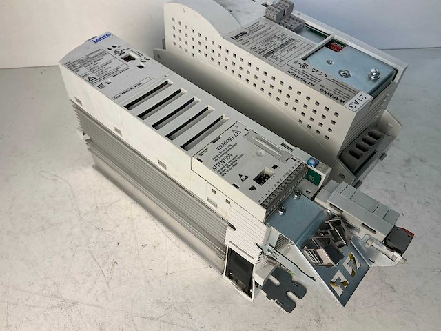Lenze frequentieregelaar (2x) - afbeelding 2 van  5
