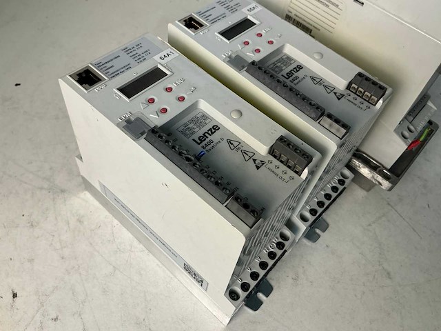 Lenze frequentieregelaar (3x) - afbeelding 3 van  6