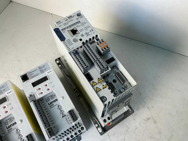 Lenze frequentieregelaar (3x) - afbeelding 5 van  6