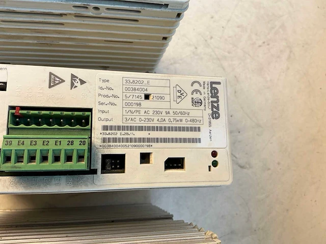 Lenze frequentieregelaar (3x) - afbeelding 3 van  12