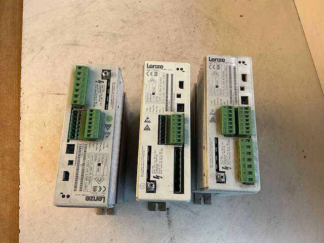 Lenze frequentieregelaar (3x) - afbeelding 5 van  12