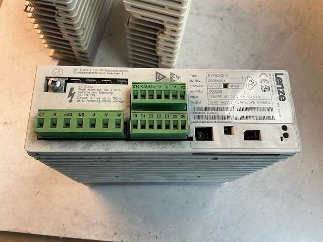 Lenze frequentieregelaar (3x) - afbeelding 8 van  12