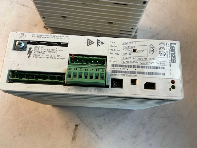 Lenze frequentieregelaar (3x) - afbeelding 9 van  12