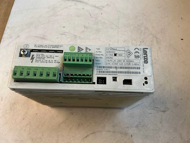 Lenze frequentieregelaar (3x) - afbeelding 10 van  12