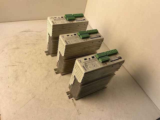 Lenze frequentieregelaar (3x) - afbeelding 3 van  6
