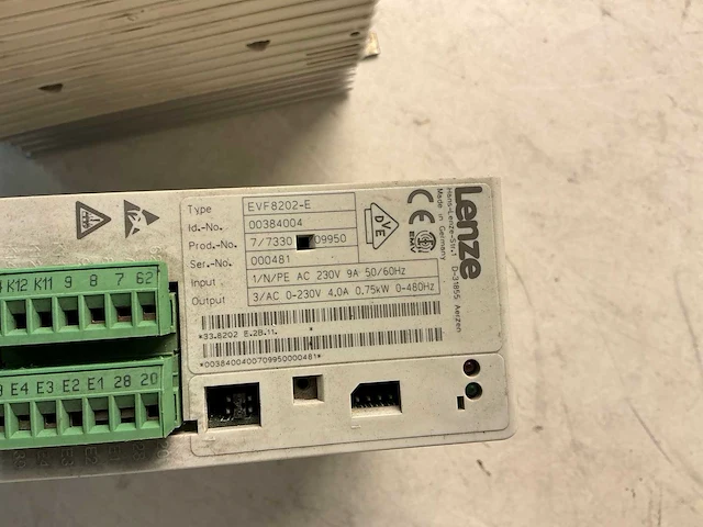 Lenze frequentieregelaar (3x) - afbeelding 5 van  6
