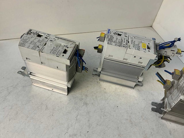 Lenze frequentieregelaar (4x) - afbeelding 3 van  6