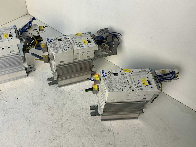 Lenze frequentieregelaar (4x) - afbeelding 4 van  6