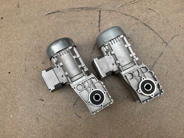 Lenze g500-b45 motorreductor (2x) - afbeelding 3 van  8