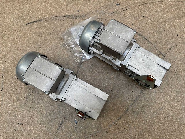 Lenze g500-b45 motorreductor (2x) - afbeelding 2 van  7