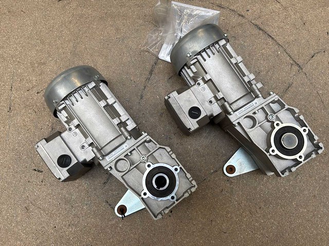Lenze g500-b45 motorreductor (2x) - afbeelding 4 van  7
