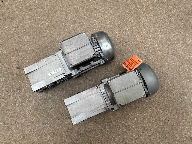 Lenze g500-b45 motorreductor (2x) - afbeelding 2 van  9