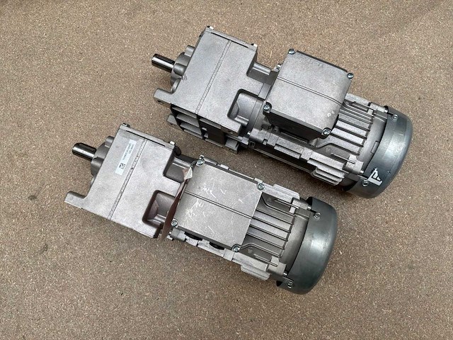 Lenze g500-h100 motorreductor (2x) - afbeelding 2 van  9