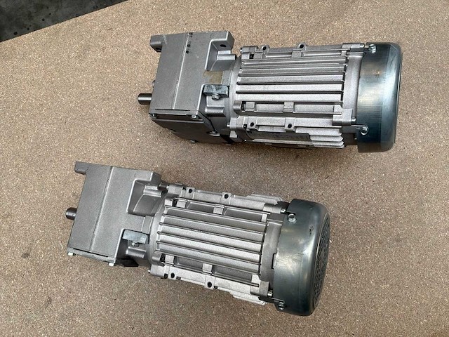 Lenze g500-h100 motorreductor (2x) - afbeelding 4 van  9