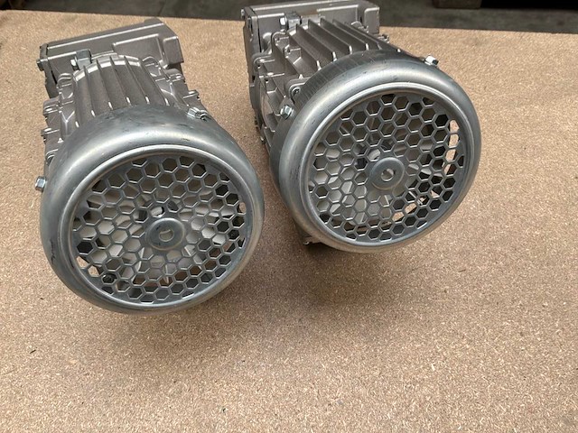 Lenze g500-h100 motorreductor (2x) - afbeelding 5 van  9