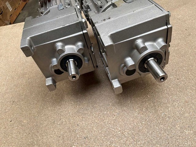 Lenze g500-h100 motorreductor (2x) - afbeelding 6 van  9