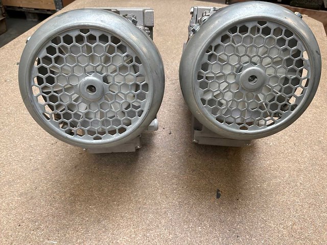Lenze g500-h100 motorreductor (2x) - afbeelding 6 van  9