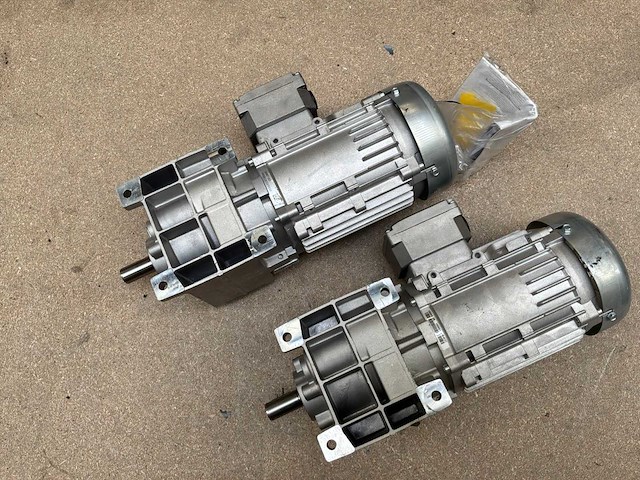 Lenze g500-h100 motorreductor (2x) - afbeelding 4 van  9