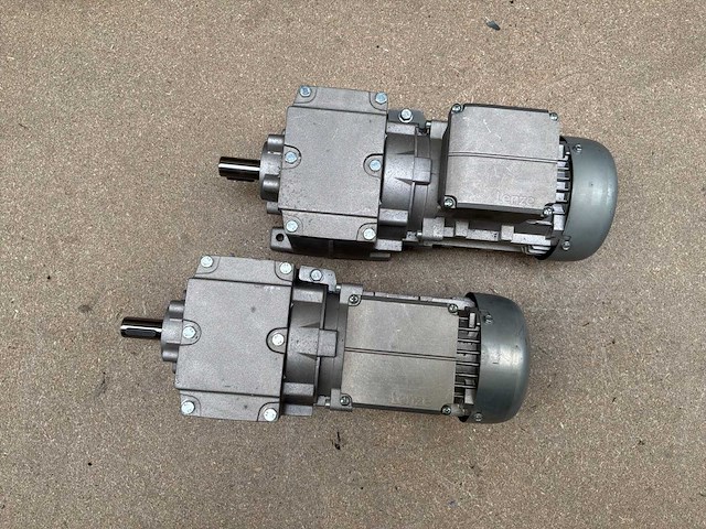 Lenze g500-h100 motorreductor (2x) - afbeelding 3 van  9