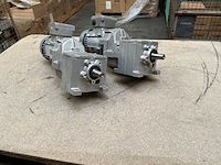 Lenze g500-h100 motorreductor (2x) - afbeelding 1 van  8
