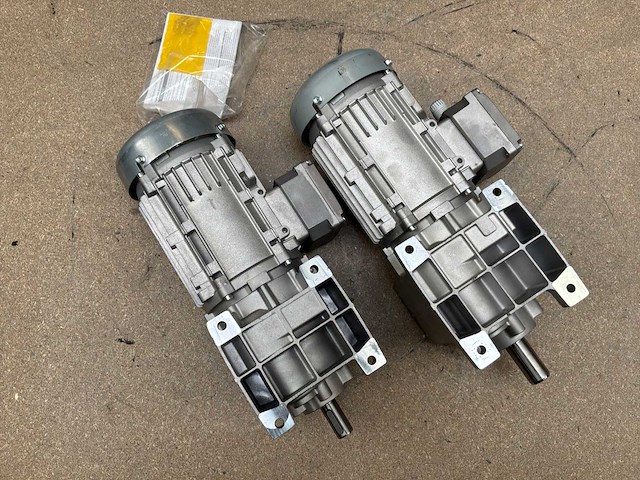 Lenze g500-h100 motorreductor (2x) - afbeelding 4 van  8