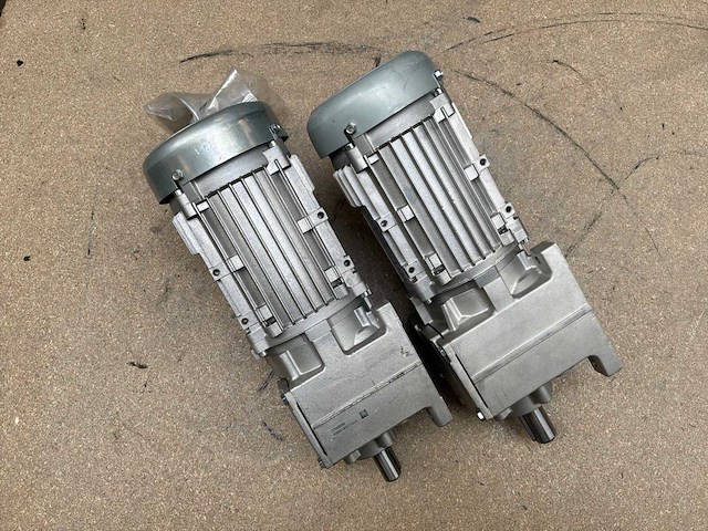 Lenze g500-h100 motorreductor (2x) - afbeelding 5 van  8