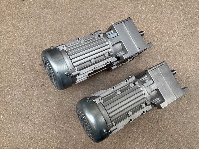 Lenze g500-h100 motorreductor (2x) - afbeelding 2 van  8