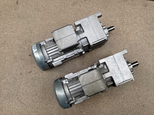 Lenze g500-h100 motorreductor (2x) - afbeelding 4 van  8