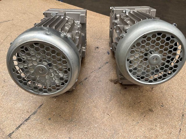 Lenze g500-h100 motorreductor (2x) - afbeelding 6 van  8