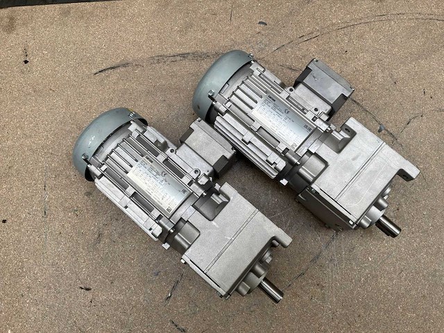 Lenze g500-h100 motorreductor (2x) - afbeelding 2 van  8