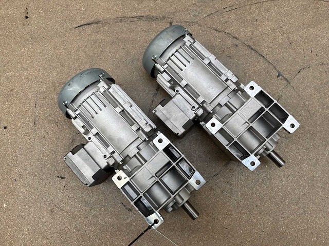 Lenze g500-h100 motorreductor (2x) - afbeelding 4 van  9