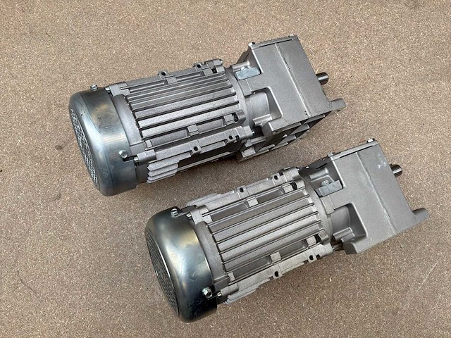 Lenze g500-h100 motorreductor (2x) - afbeelding 2 van  9