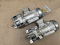 Lenze g500-h100 motorreductor (2x) - afbeelding 1 van  2