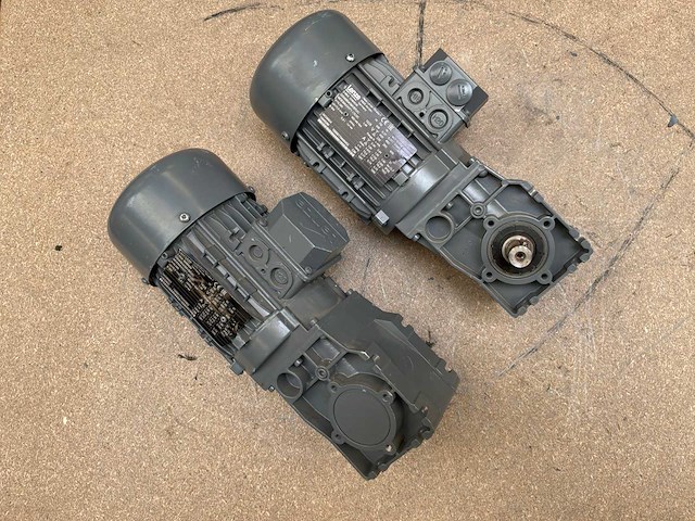 Lenze g500-h45 motorreductor (2x) - afbeelding 3 van  8