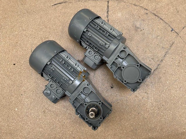 Lenze g500-h45 motorreductor (2x) - afbeelding 5 van  8