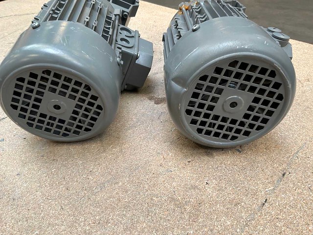 Lenze g500-h45 motorreductor (2x) - afbeelding 6 van  8