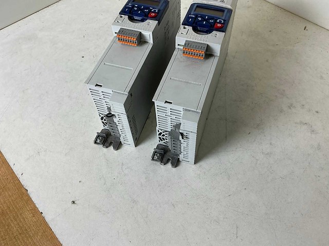 Lenze i510 frequentieregelaar (2x) - afbeelding 3 van  6