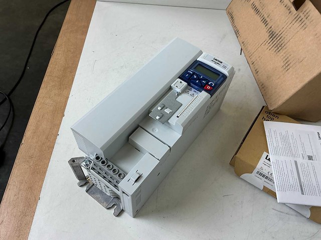 Lenze i510 i51be275f10v10000s frequentieregelaar - afbeelding 10 van  11