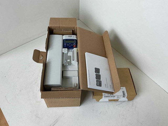 Lenze i510 i51be275f10v10000s frequentieregelaar - afbeelding 1 van  11