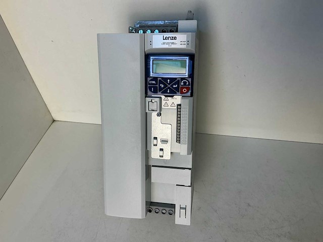 Lenze i510 i51be275f10v10000s frequentieregelaar - afbeelding 4 van  8