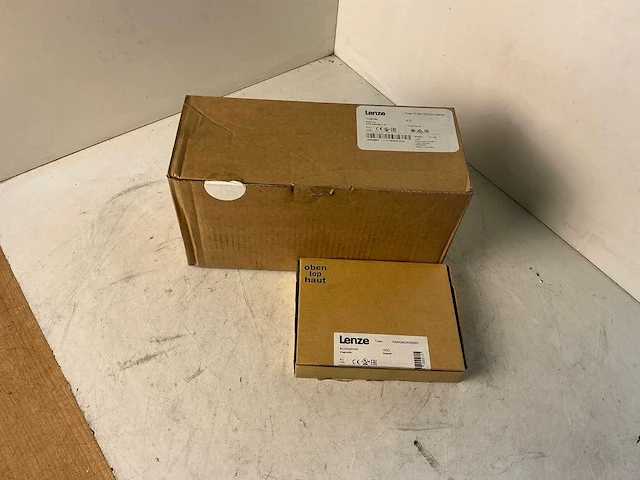 Lenze i51be275f10v10000s frequentieregelaar - afbeelding 1 van  7