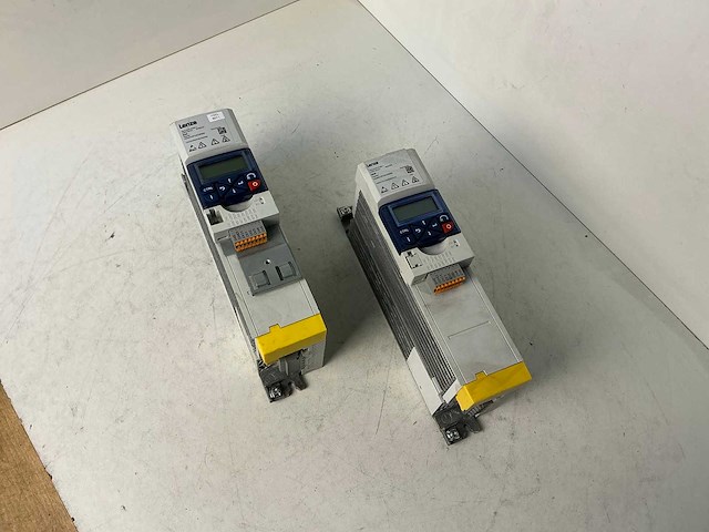 Lenze i550 frequentieregelaar (2x) - afbeelding 2 van  7