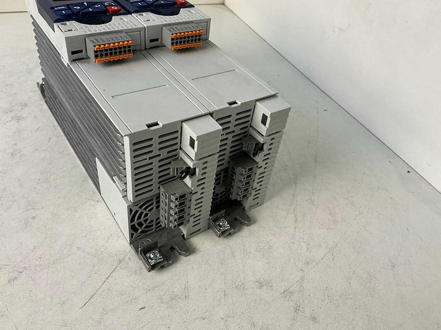 Lenze i550 frequentieregelaar (2x) - afbeelding 3 van  8